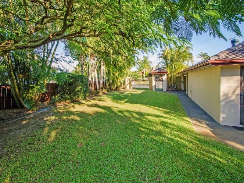 3 O’Grady Drive, Paradise Point QLD 4216