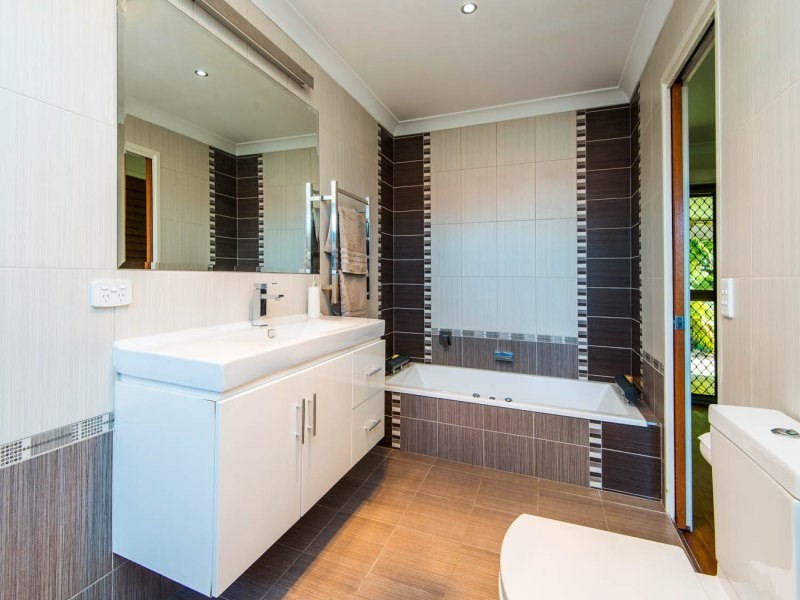 3 O’Grady Drive, Paradise Point QLD 4216