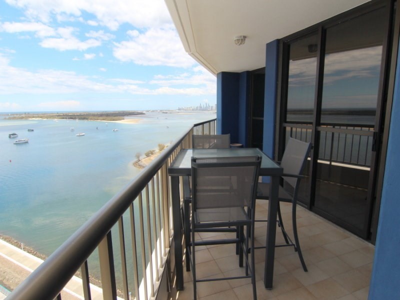 50/17 Bayview Street, Runaway Bay QLD 4216