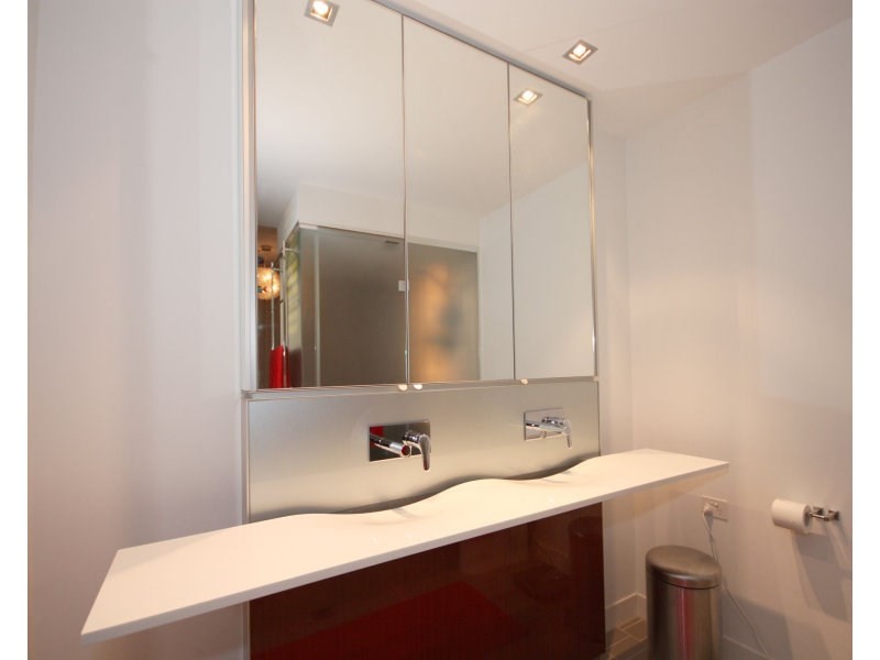 2207/2 Ephraim Island, Paradise Point QLD 4216