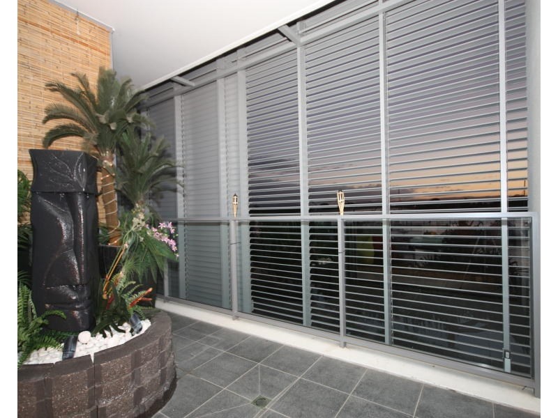 2207/2 Ephraim Island, Paradise Point QLD 4216