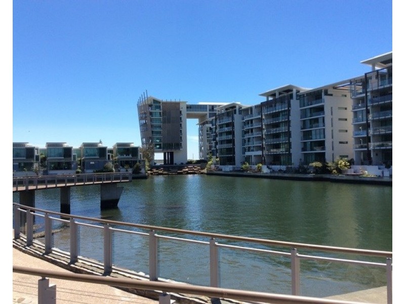 2207/2 Ephraim Island, Paradise Point QLD 4216