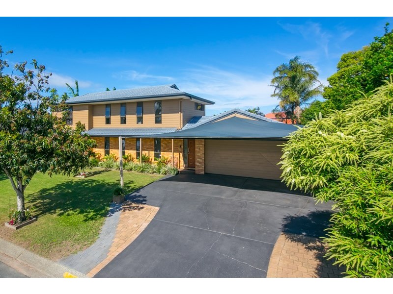 4 Kagi Court, Runaway Bay QLD 4216