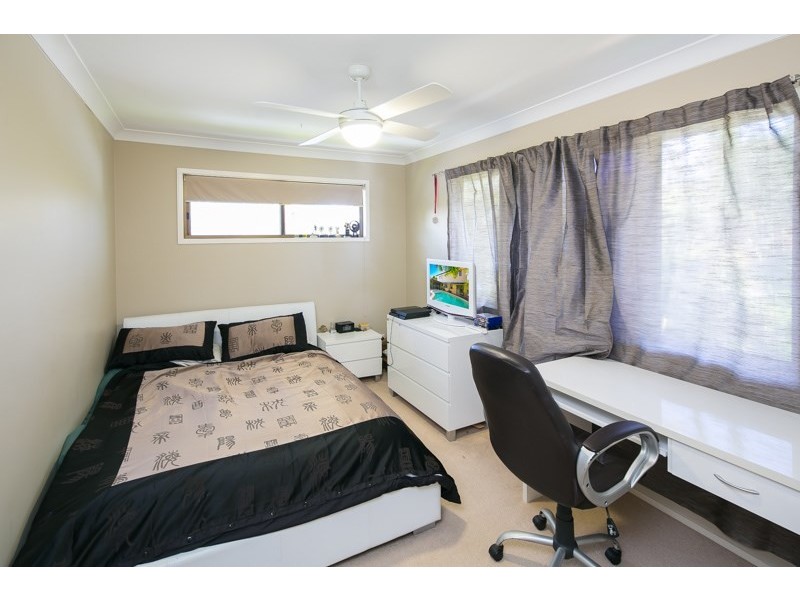 4 Kagi Court, Runaway Bay QLD 4216