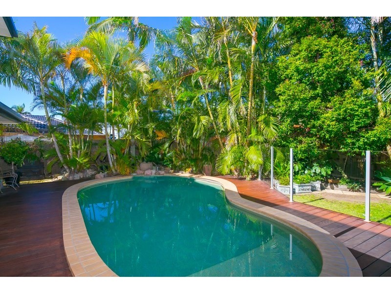 4 Kagi Court, Runaway Bay QLD 4216