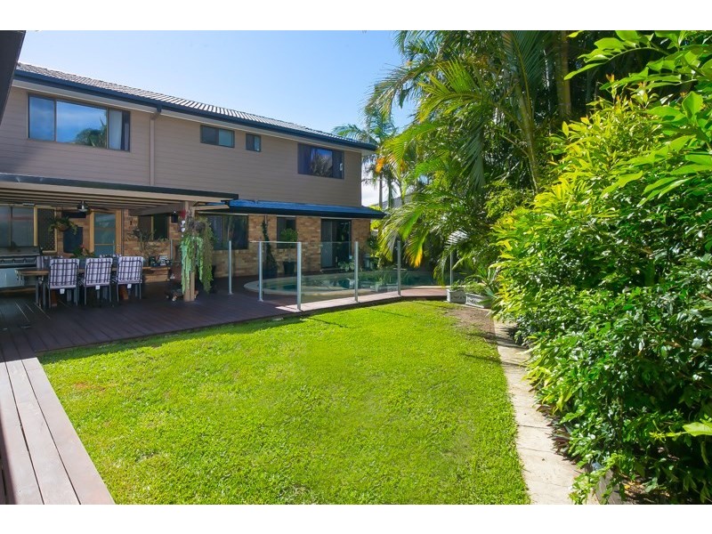 4 Kagi Court, Runaway Bay QLD 4216