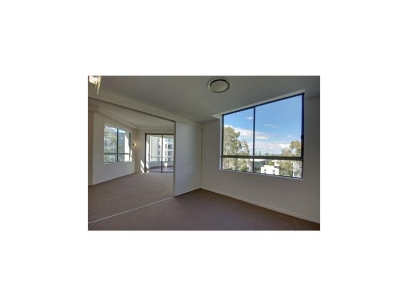 I15/20 Bayview Street, Runaway Bay QLD 4216