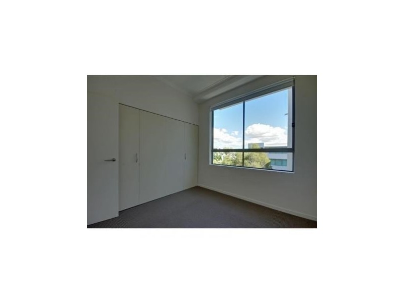 I15/20 Bayview Street, Runaway Bay QLD 4216