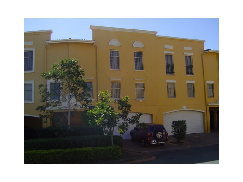 Hope Island QLD 4212