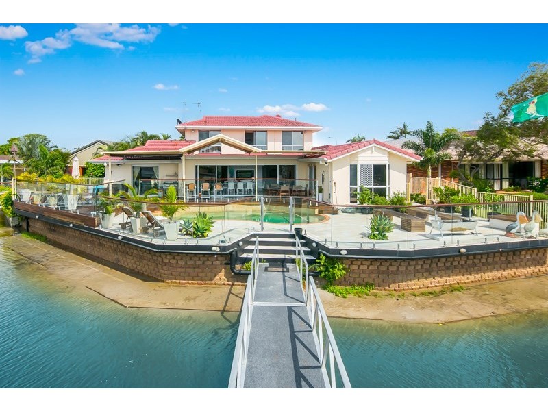 4 Shute Court, Paradise Point QLD 4216