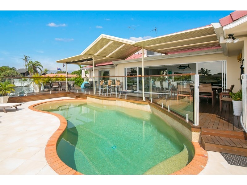 4 Shute Court, Paradise Point QLD 4216