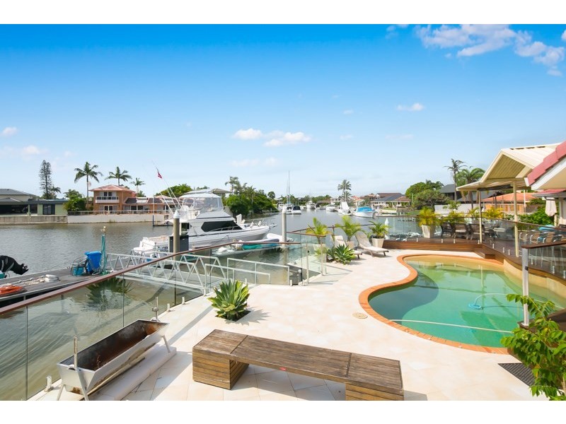 4 Shute Court, Paradise Point QLD 4216