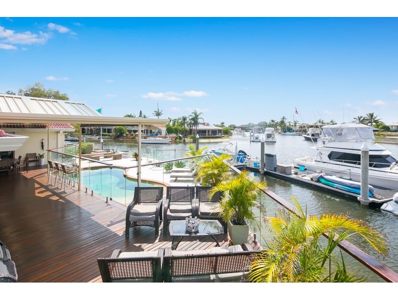 4 Shute Court, Paradise Point QLD 4216