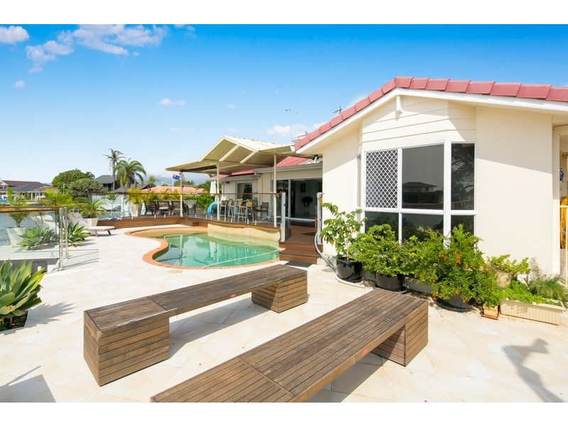 4 Shute Court, Paradise Point QLD 4216