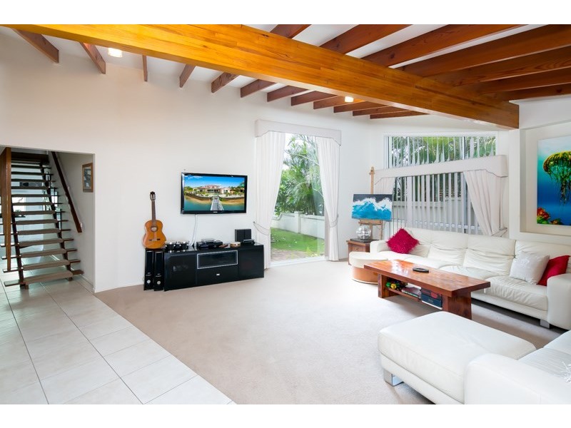 4 Shute Court, Paradise Point QLD 4216
