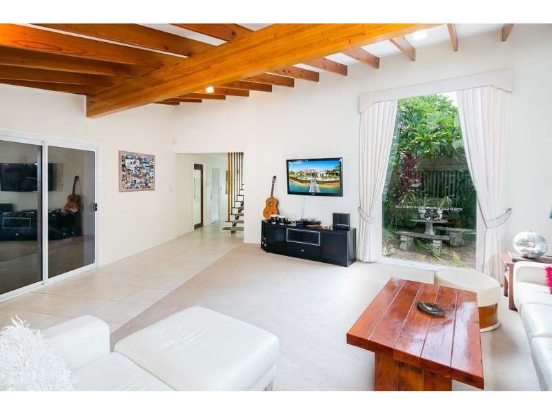 4 Shute Court, Paradise Point QLD 4216