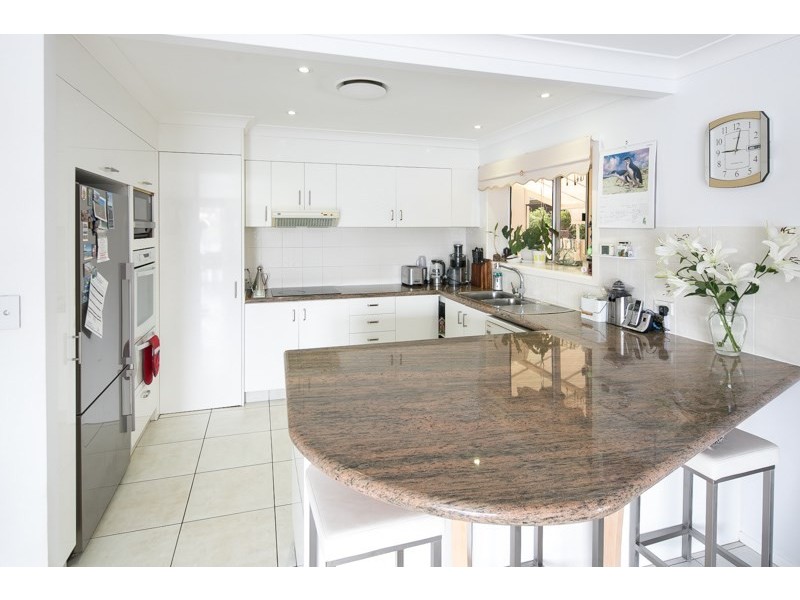 4 Shute Court, Paradise Point QLD 4216