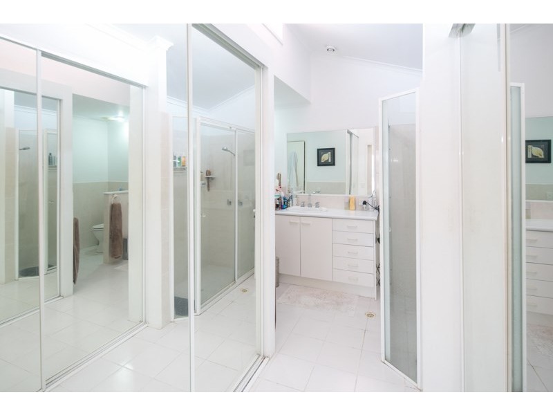 4 Shute Court, Paradise Point QLD 4216