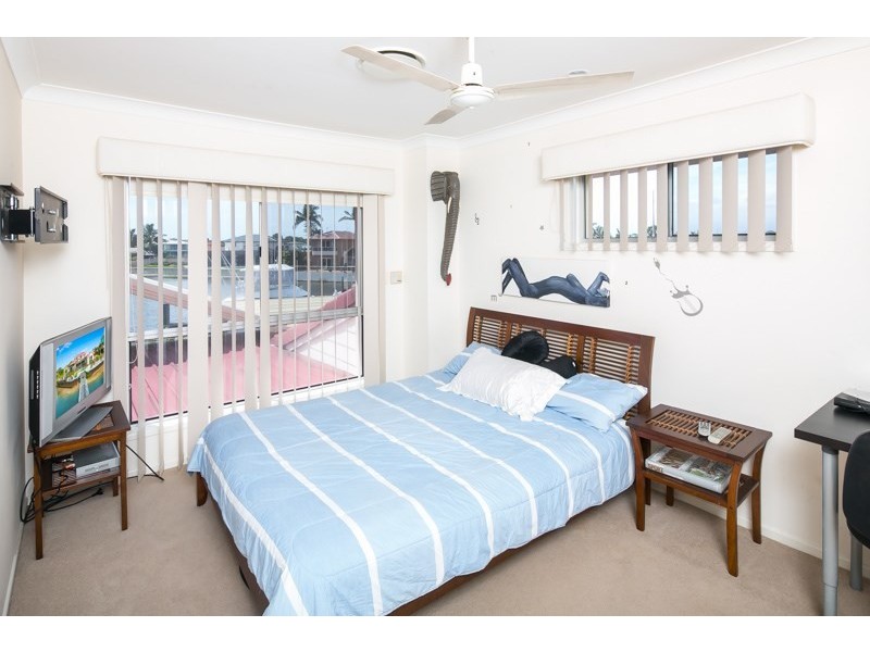 4 Shute Court, Paradise Point QLD 4216