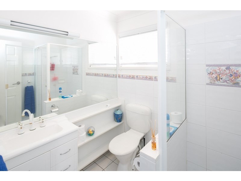 4 Shute Court, Paradise Point QLD 4216