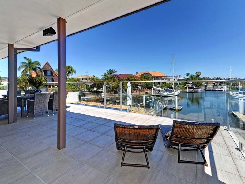 16 James Cook Esplanade, Hollywell QLD 4216