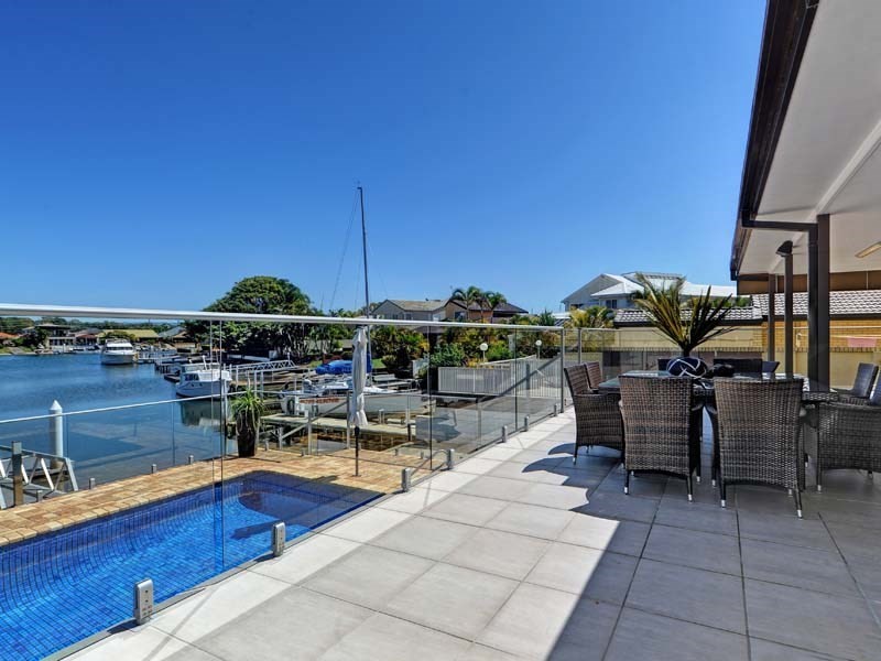 16 James Cook Esplanade, Hollywell QLD 4216