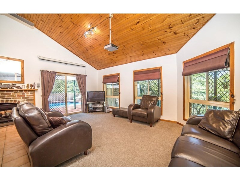 8 Moondance Court, Bonogin QLD 4213