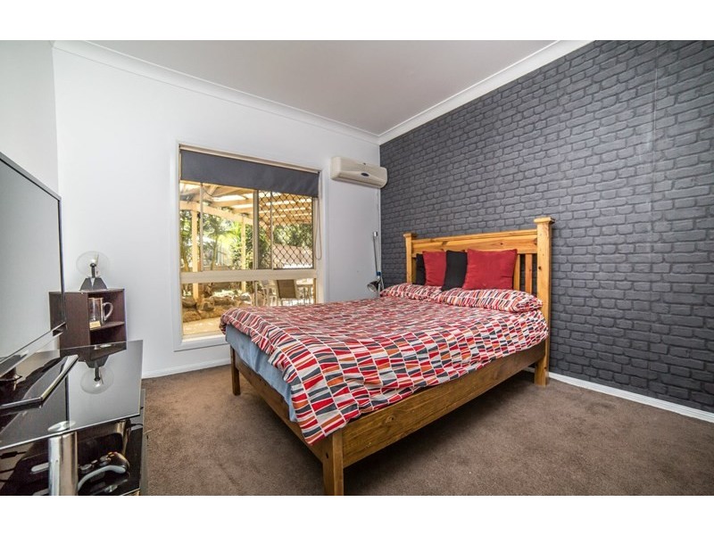 8 Moondance Court, Bonogin QLD 4213