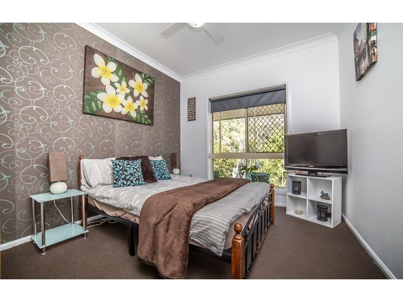 8 Moondance Court, Bonogin QLD 4213