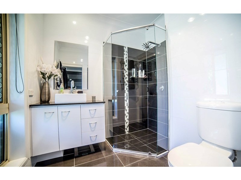 8 Moondance Court, Bonogin QLD 4213