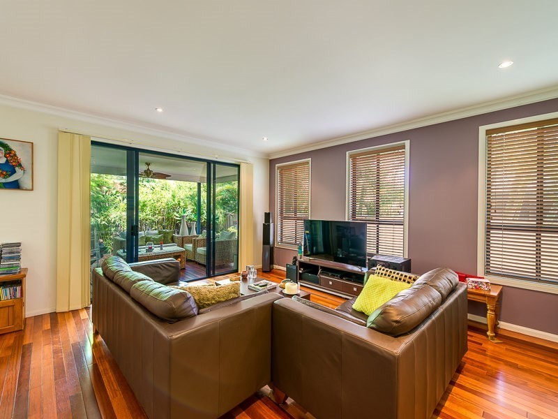 2/40 Markham Avenue, Runaway Bay QLD 4216