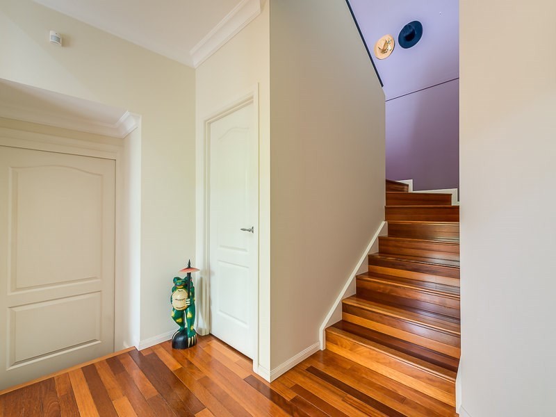 2/40 Markham Avenue, Runaway Bay QLD 4216