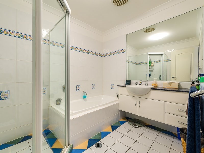 2/40 Markham Avenue, Runaway Bay QLD 4216