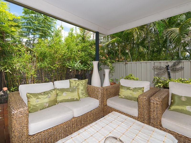 2/40 Markham Avenue, Runaway Bay QLD 4216