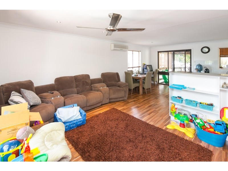 10 Innes Avenue, Molendinar QLD 4214