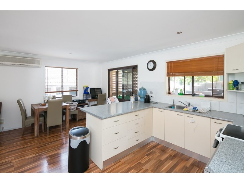 10 Innes Avenue, Molendinar QLD 4214