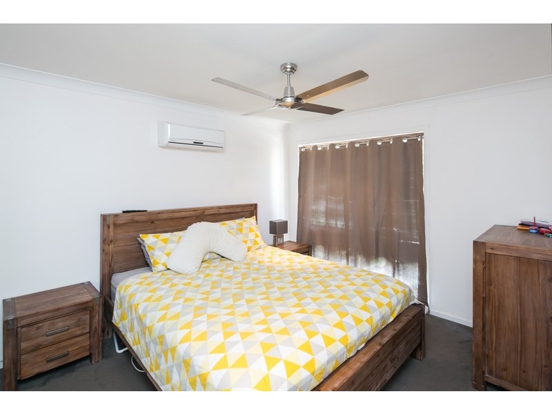 10 Innes Avenue, Molendinar QLD 4214