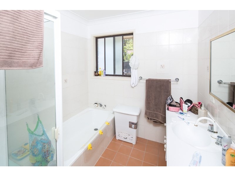 10 Innes Avenue, Molendinar QLD 4214