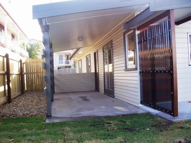 13 Centenary Drive, Hollywell QLD 4216