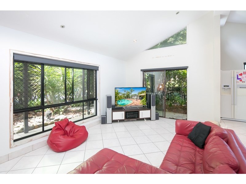 45 Discovery Drive, Helensvale QLD 4212