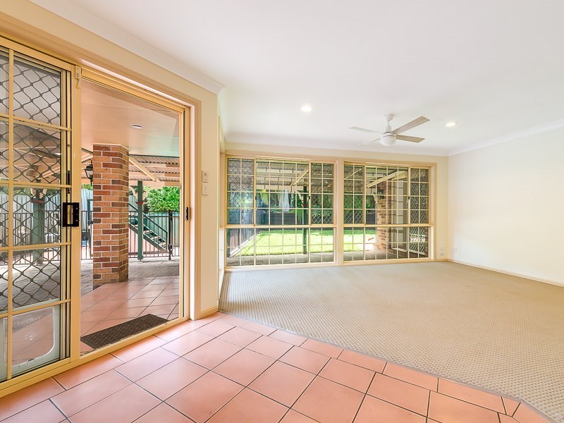 17 Castle Rock Street, Parkwood QLD 4214