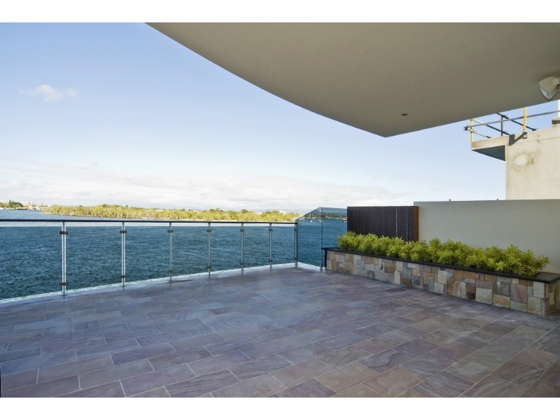 Paradise Point QLD 4216