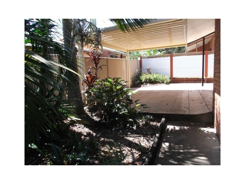 2/142 Oxley Drive, Paradise Point QLD 4216