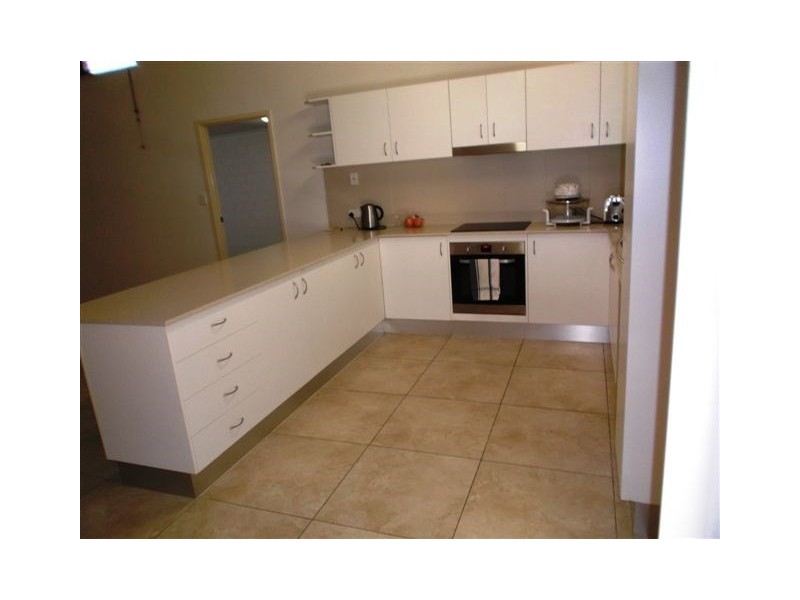 2/142 Oxley Drive, Paradise Point QLD 4216