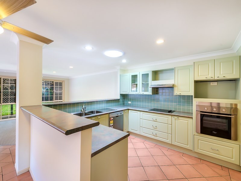 17 Castle Rock Street, Parkwood QLD 4214