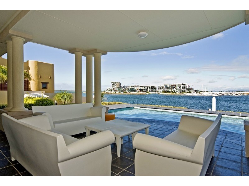 34 Brittanic Crescent, Paradise Point QLD 4216
