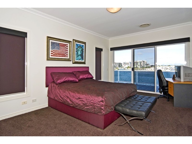 34 Brittanic Crescent, Paradise Point QLD 4216