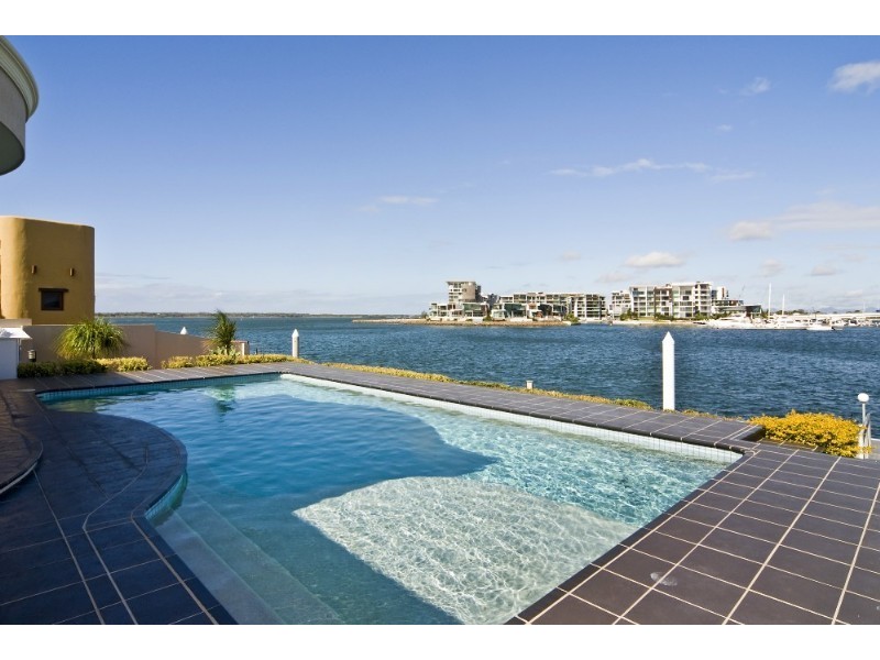 34 Brittanic Crescent, Paradise Point QLD 4216