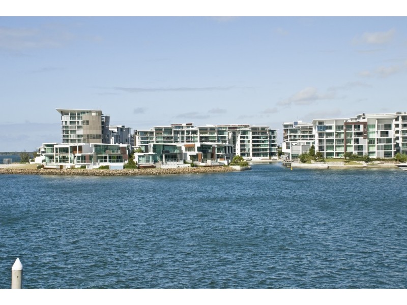 34 Brittanic Crescent, Paradise Point QLD 4216