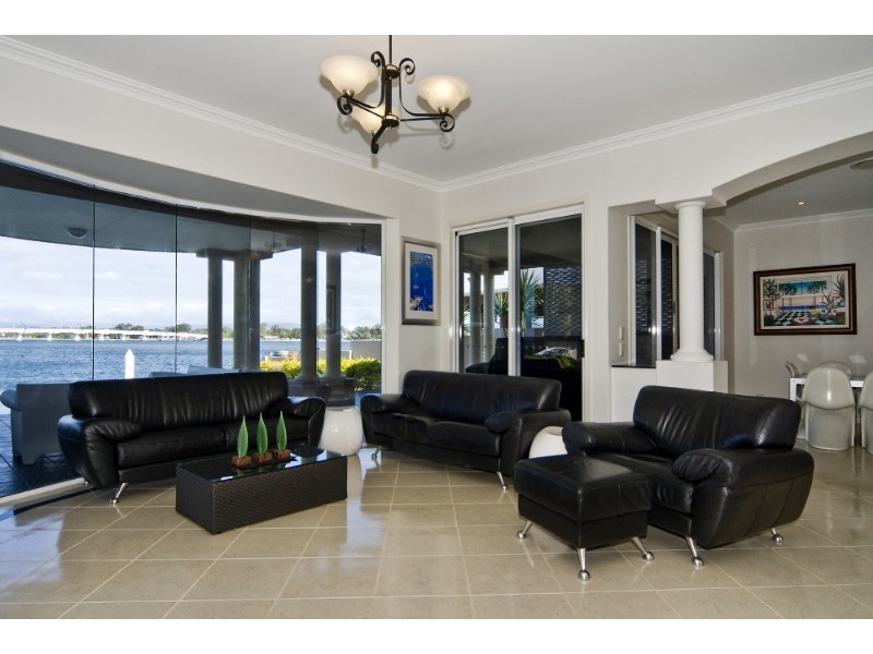 34 Brittanic Crescent, Paradise Point QLD 4216